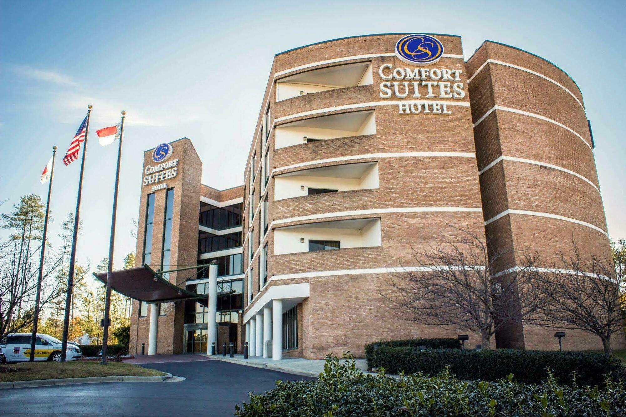 Comfort Suites Raleigh Durham Airport/Rtp Exterior photo